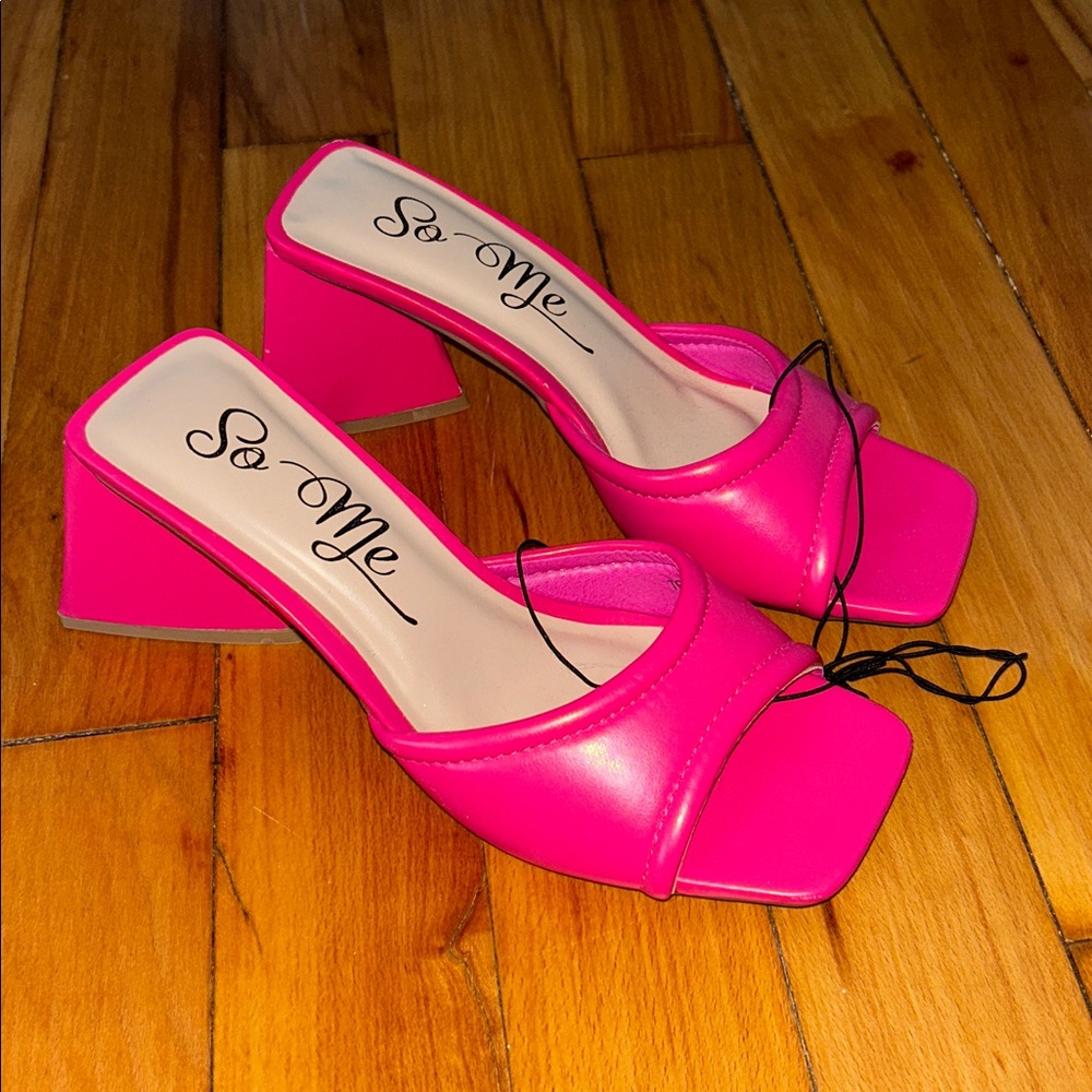 NWOT So Me Hot Pink Triangle Block Heels